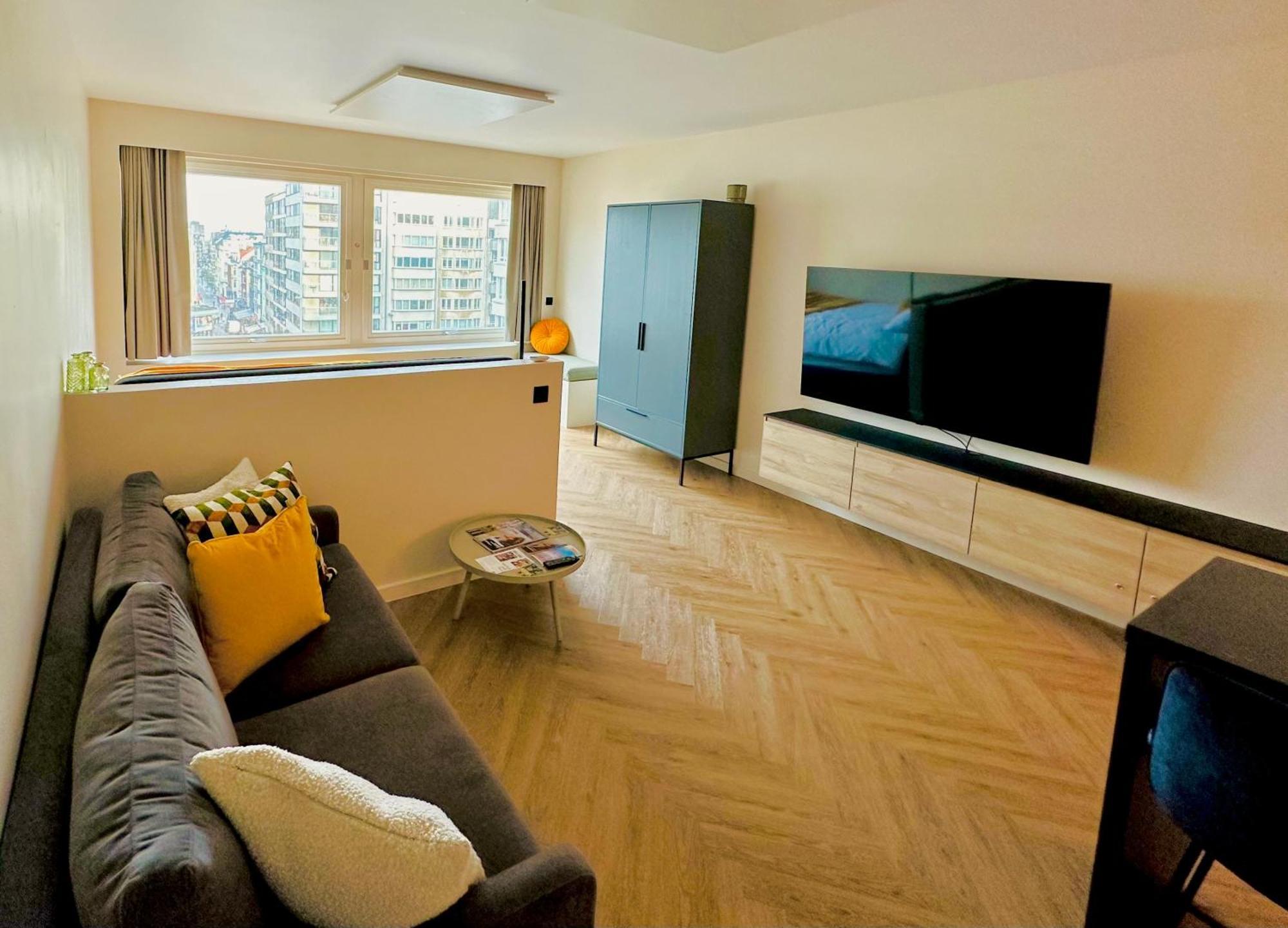 Studio By Aimee - 20M From The Beach & In City Centre! Остенде Экстерьер фото